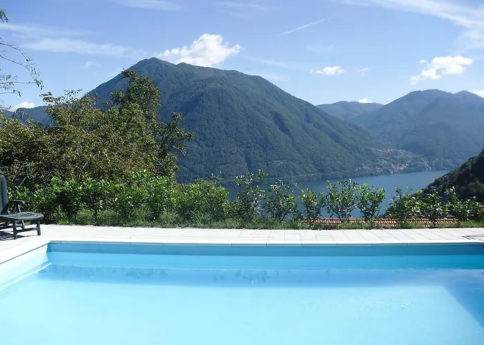 Rosa Villa Argegno